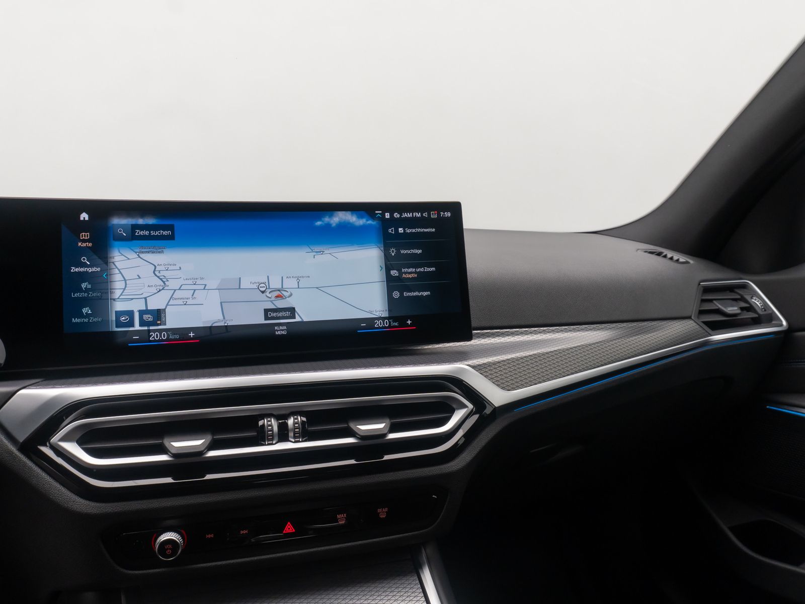 Fahrzeugabbildung BMW 320d xD M Sport DAB Alarm HUD Widscreen 18Zoll