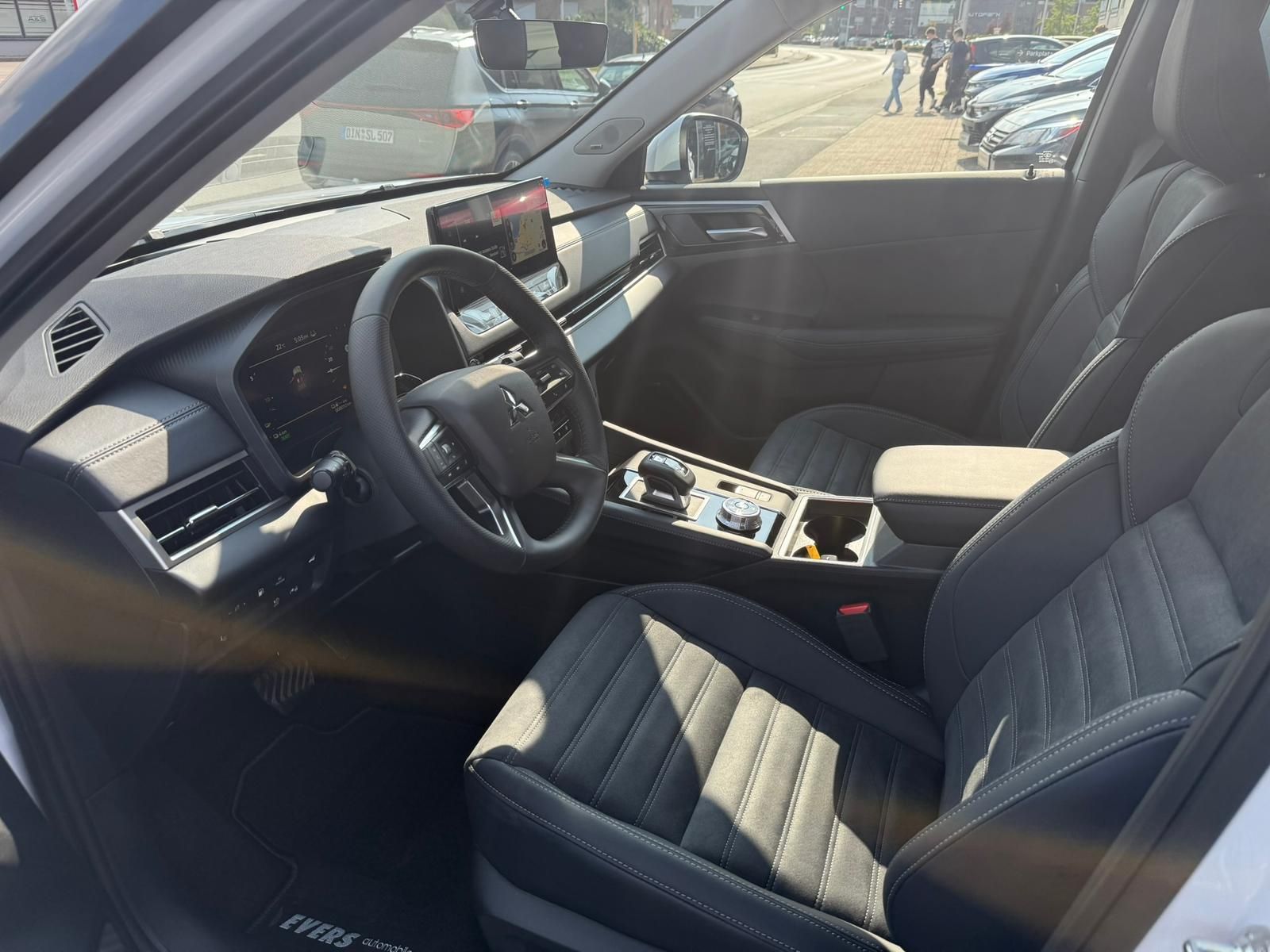 Mitsubishi Outlander - Bild 8