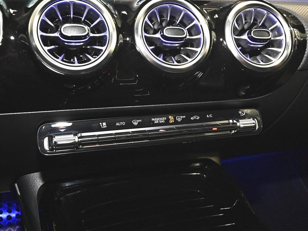 Mercedes-Benz CLA 35 AMG SB 4M NIGHT PANO MULTIB. LED NAVI SHZ