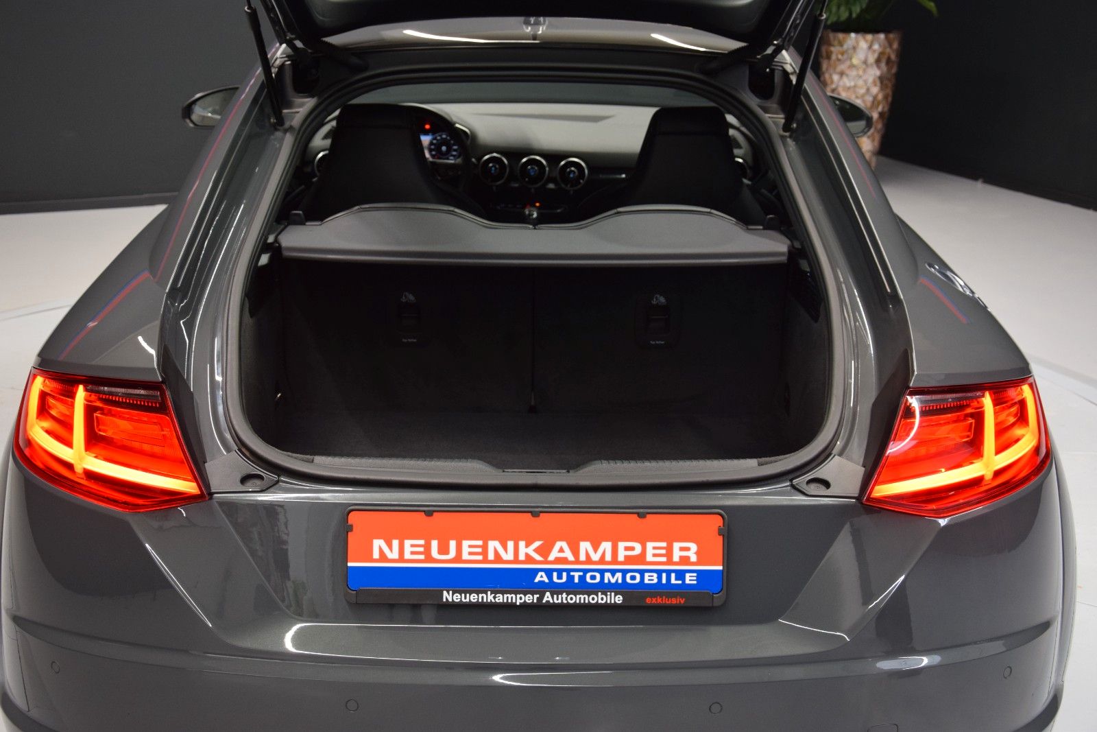 Fahrzeugabbildung Audi TT Coupe 2.0 TFSI quattro competition *No OPF*