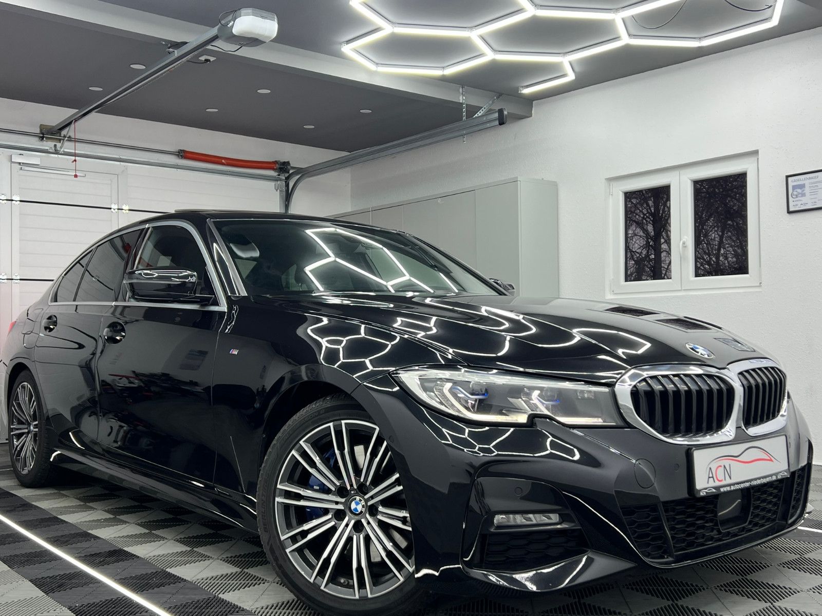 Fahrzeugabbildung BMW 330 i M Sport/LASER/eGSD/HuD/VRTL COCKPIT/DE FZG