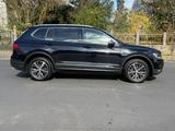 Volkswagen Tiguan Allspace Comfortlin-LEDER-PANO-WINTERPAKE - VW Tiguan Allspace in Wiesbaden