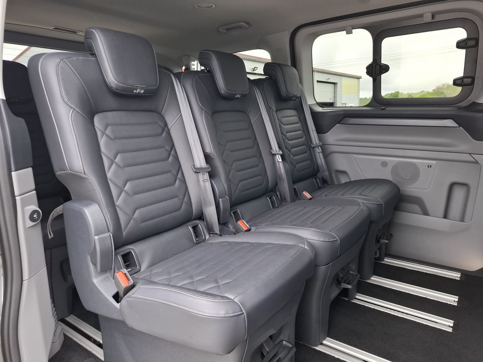 Fahrzeugabbildung Ford Tourneo Custom L1 Titanium X MATRIX*STANDH.*AHK