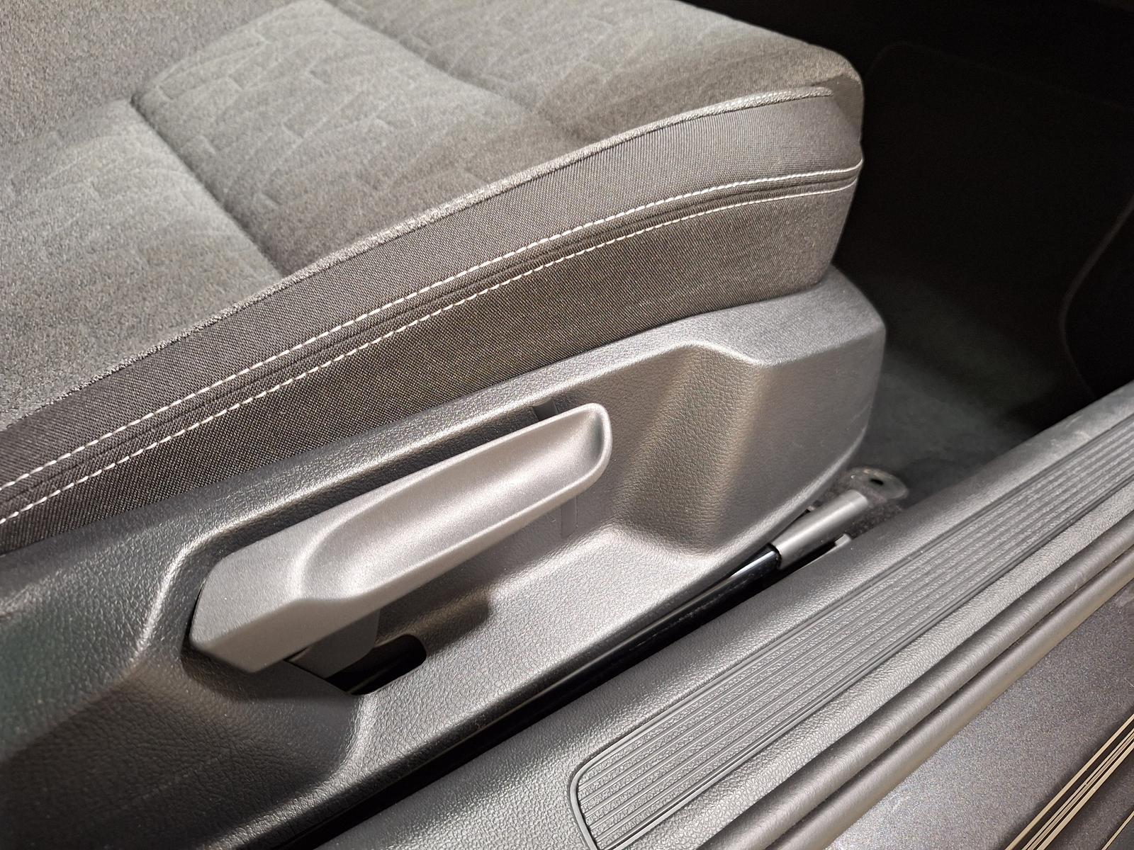Volkswagen Passat 1.5 TSI DSG Business ACC Navi LED, миниатюра 12