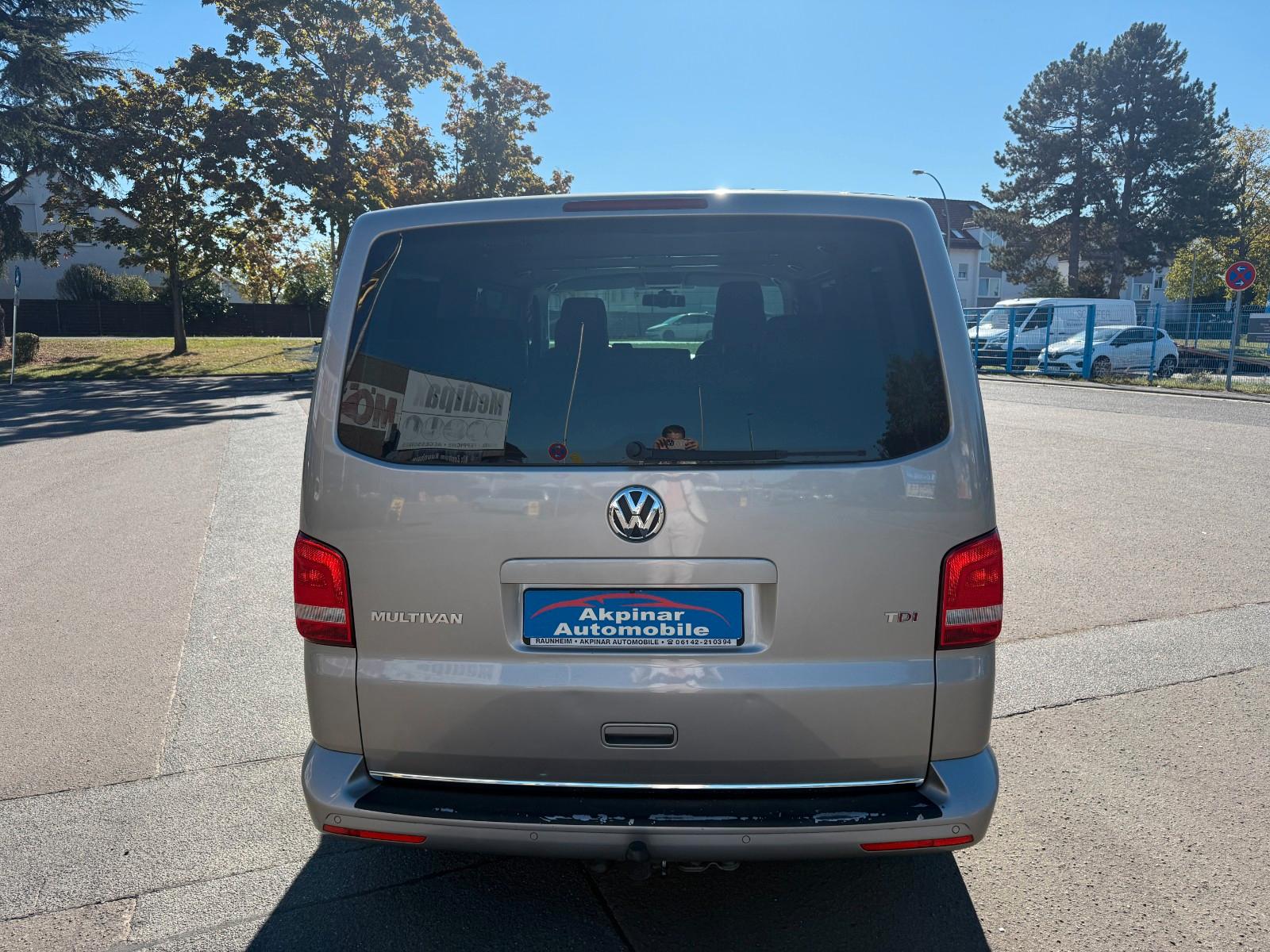 Volkswagen T5 Multivan 2.0 TDi Multivan Highline Automatik