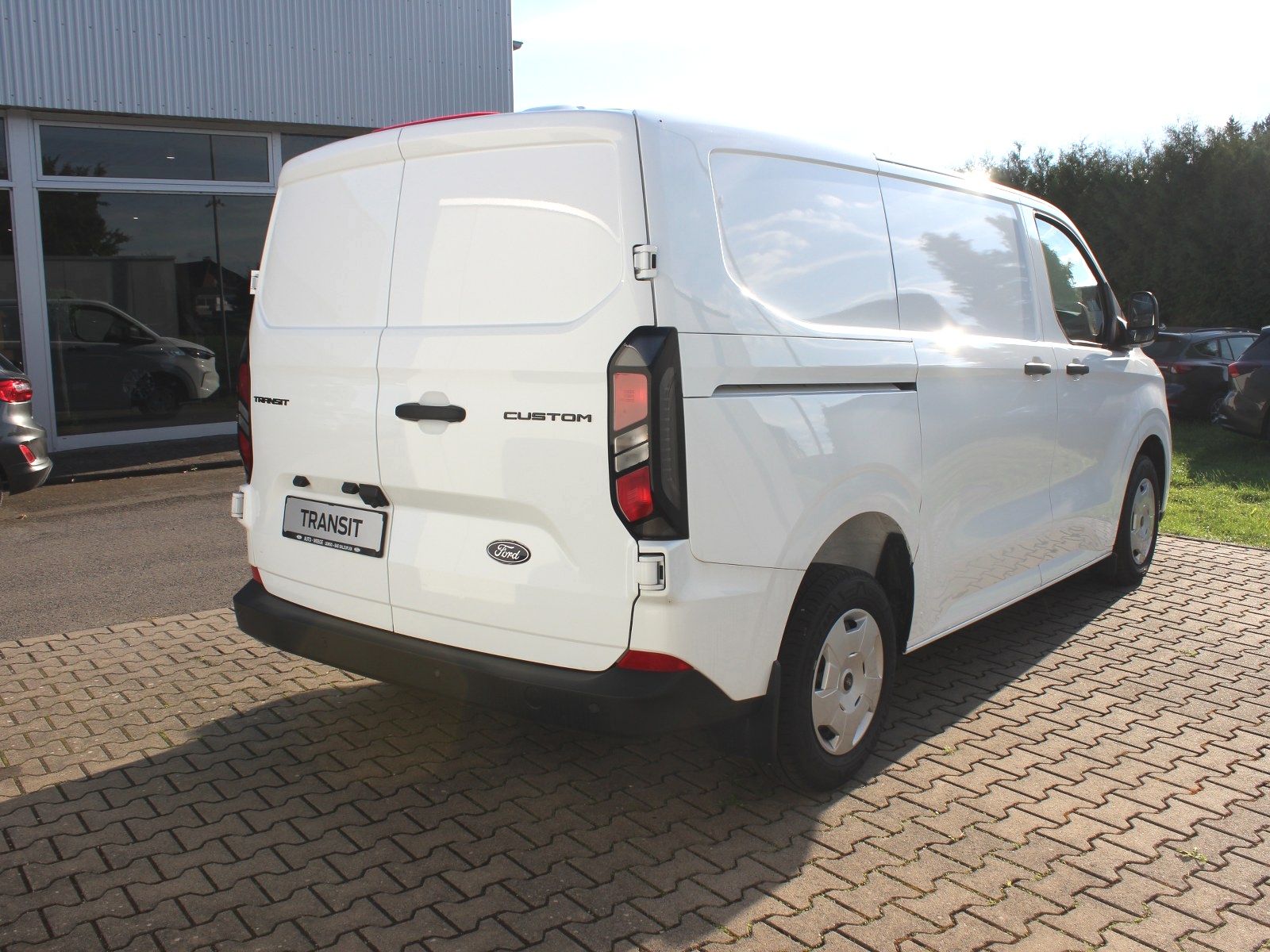 Fahrzeugabbildung Ford Transit Custom 300 L1 Trend