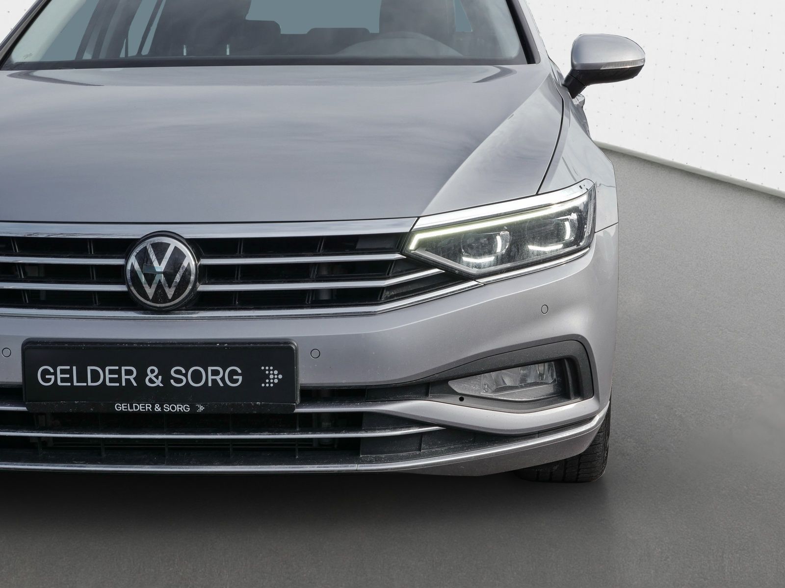Volkswagen Passat Variant - Bild 12