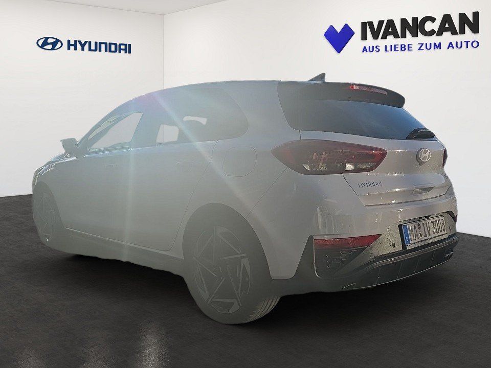 Fahrzeugabbildung Hyundai i30 1.5T 140PS N LINE Sitz Pano