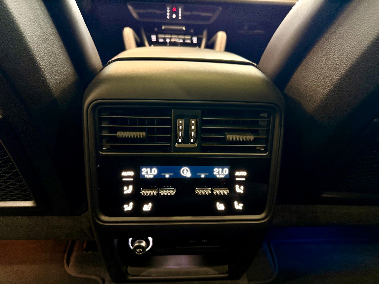 Fahrzeugabbildung Porsche Cayenne GTS Coupe SportDesign/AHK/ACC/HeadUp