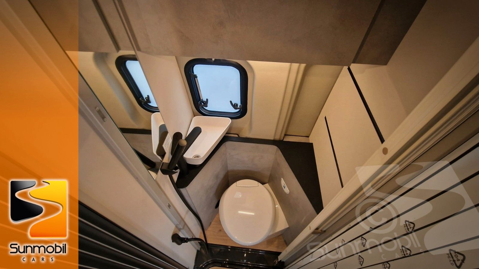 Fahrzeugabbildung Crosscamp Camper Van 540 Opel Rahmenfenster