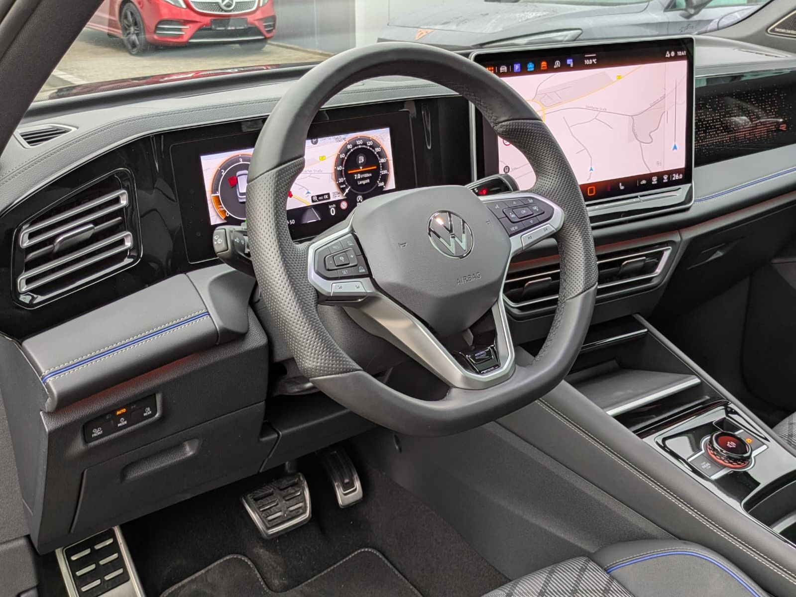 Fahrzeugabbildung Volkswagen Tiguan 2.0 TDI 4M R-Line PANO*H&K*AHK*MATRIX*20"