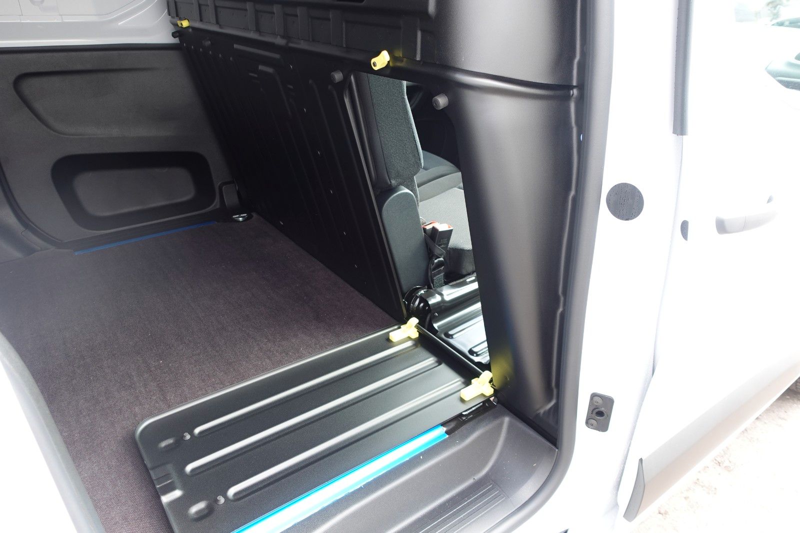 Fahrzeugabbildung Opel Combo E Cargo XL, Schlechtweg, FlexCargo, Navi