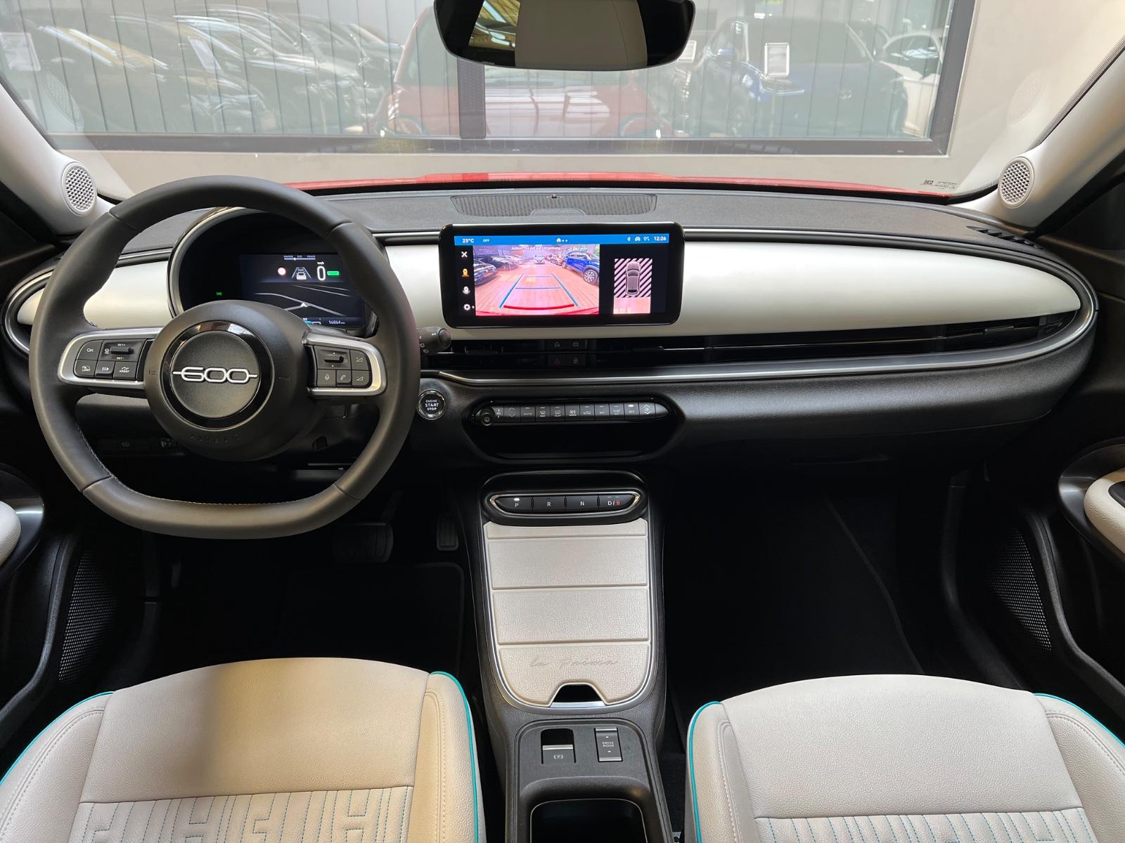 Fiat 600 e 115 kW La Prima/Navi/ACC/Kamera/DAB