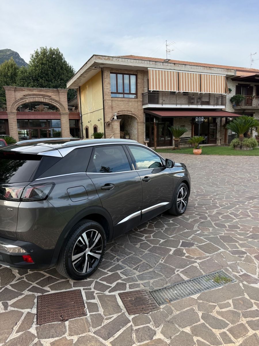 Peugeot 3008 BlueHDi 130 S&S EAT8 GT 2022 uni pr imagem 2