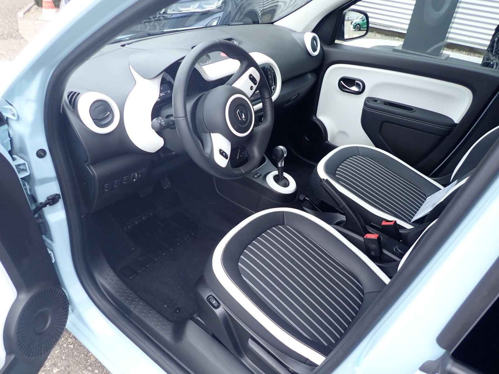 Fahrzeugabbildung Renault Twingo Techno Electric