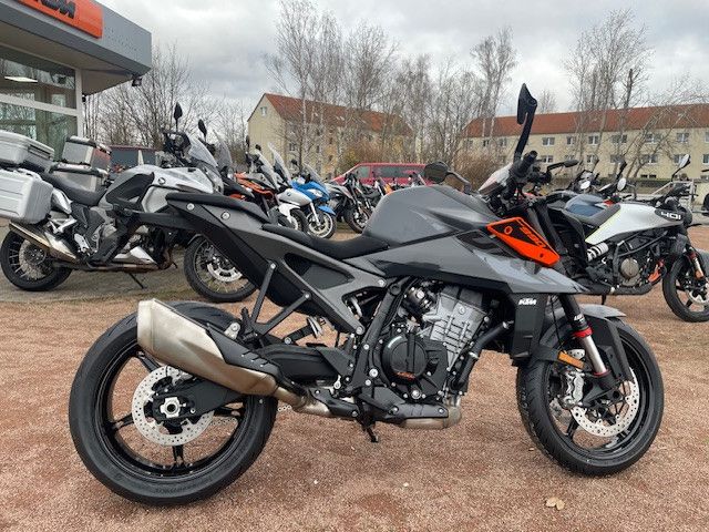 KTM 990 DUKE 4 Jahre Garantie