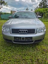 Audi A4 2.0 Avant Benziner wenig KM - Audi A4 aus 2001: Kombi