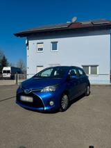 Toyota Top gepflegter Toyota Yaris Hybrid Automat... - Toyota Yaris Gebrauchtwagen in Freiburg
