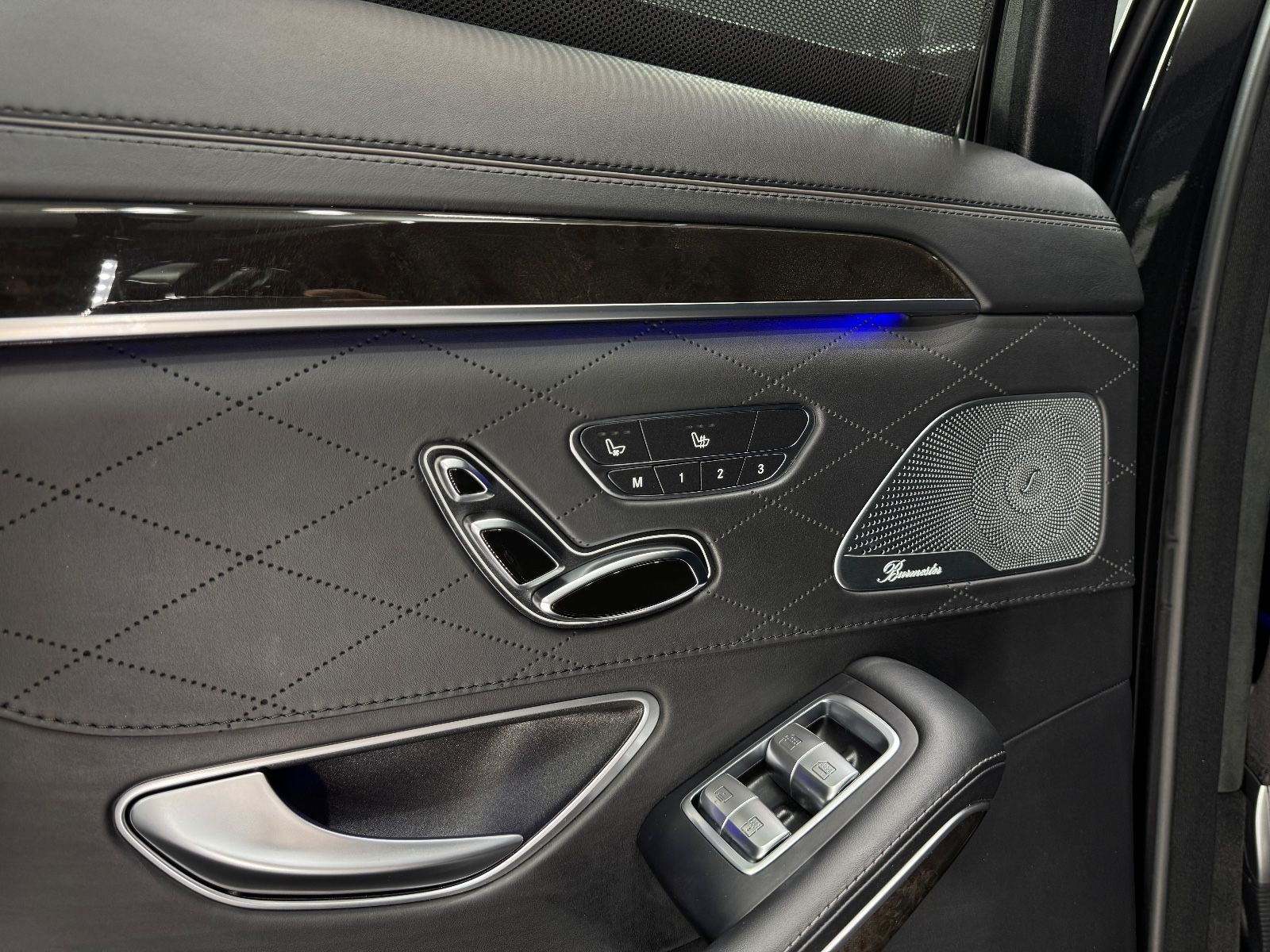 Fahrzeugabbildung Mercedes-Benz S 63 AMG 4Matic L|AMG DRIVERS|LANG|TV|VOLL