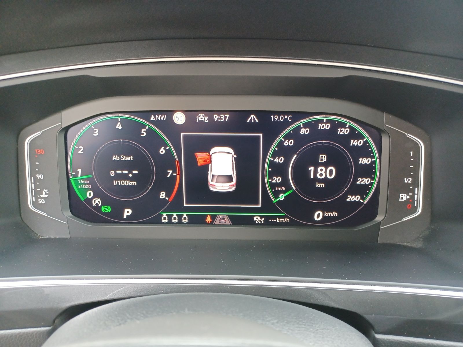 Fahrzeugabbildung Volkswagen Tiguan TSI R-Line 4M DSG R-Lin STH Matrix AHK Na