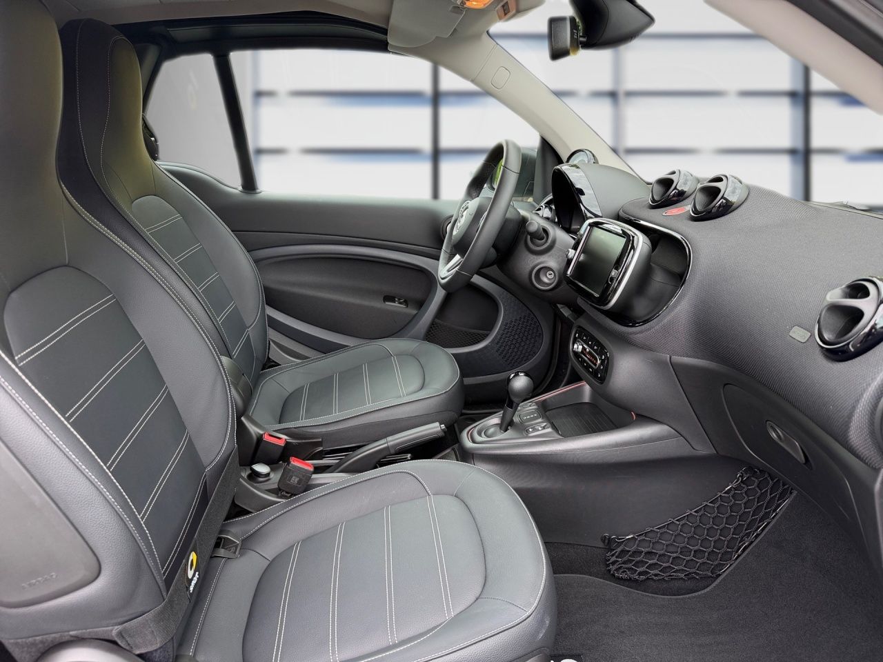 Fahrzeugabbildung Smart smart EQ fortwo cabrio AUT Kam. KlimaA LM Leder