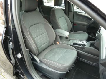 Ford Kuga - 12