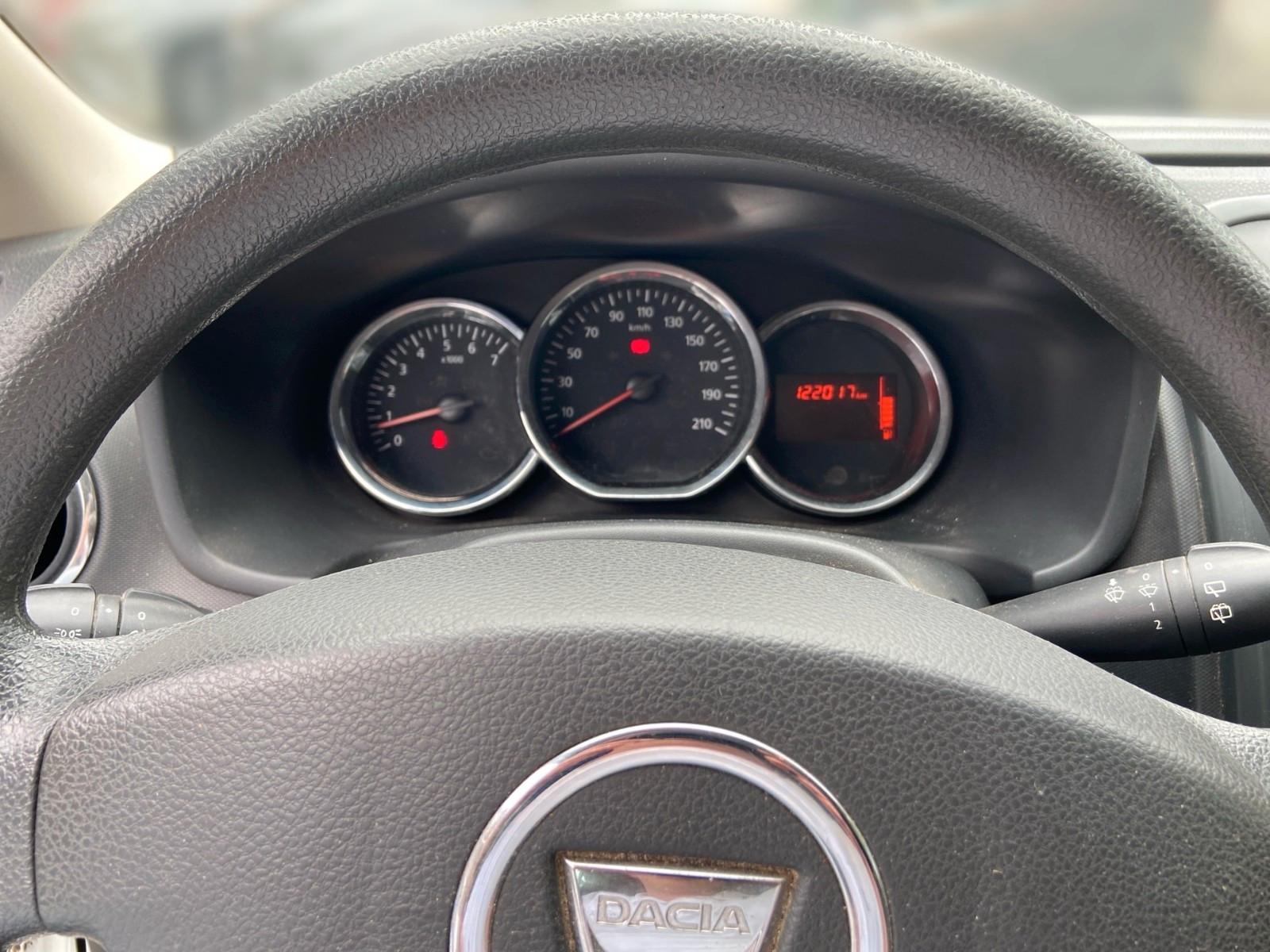 Dacia Logan 2015 — photo 9