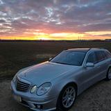 Mercedes-Benz Mercedes w211 E350 mit Gasanlage - Mercedes-Benz E 350 aus 2008
