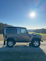 Land Rover Defender 90 SE Vollausstattung Sammlerzustand - gebrauchte Land Rover Defender aus dem Jahr 2015