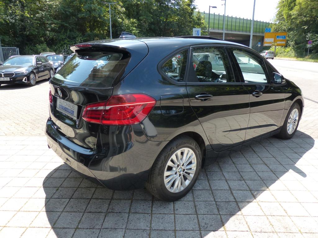 BMW 218
