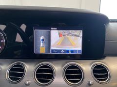 Fahrzeugabbildung Mercedes-Benz E 220d AMG-Line 4MATIC Autom. Luft AHK LED Pano