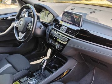 BMW X2 xDrive25d (2018 - 2024) DAB LED RFK Navi Shz