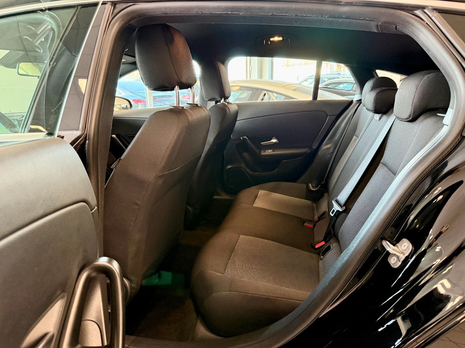 Fahrzeugabbildung Mercedes-Benz CLA 180d Shooting Brake
