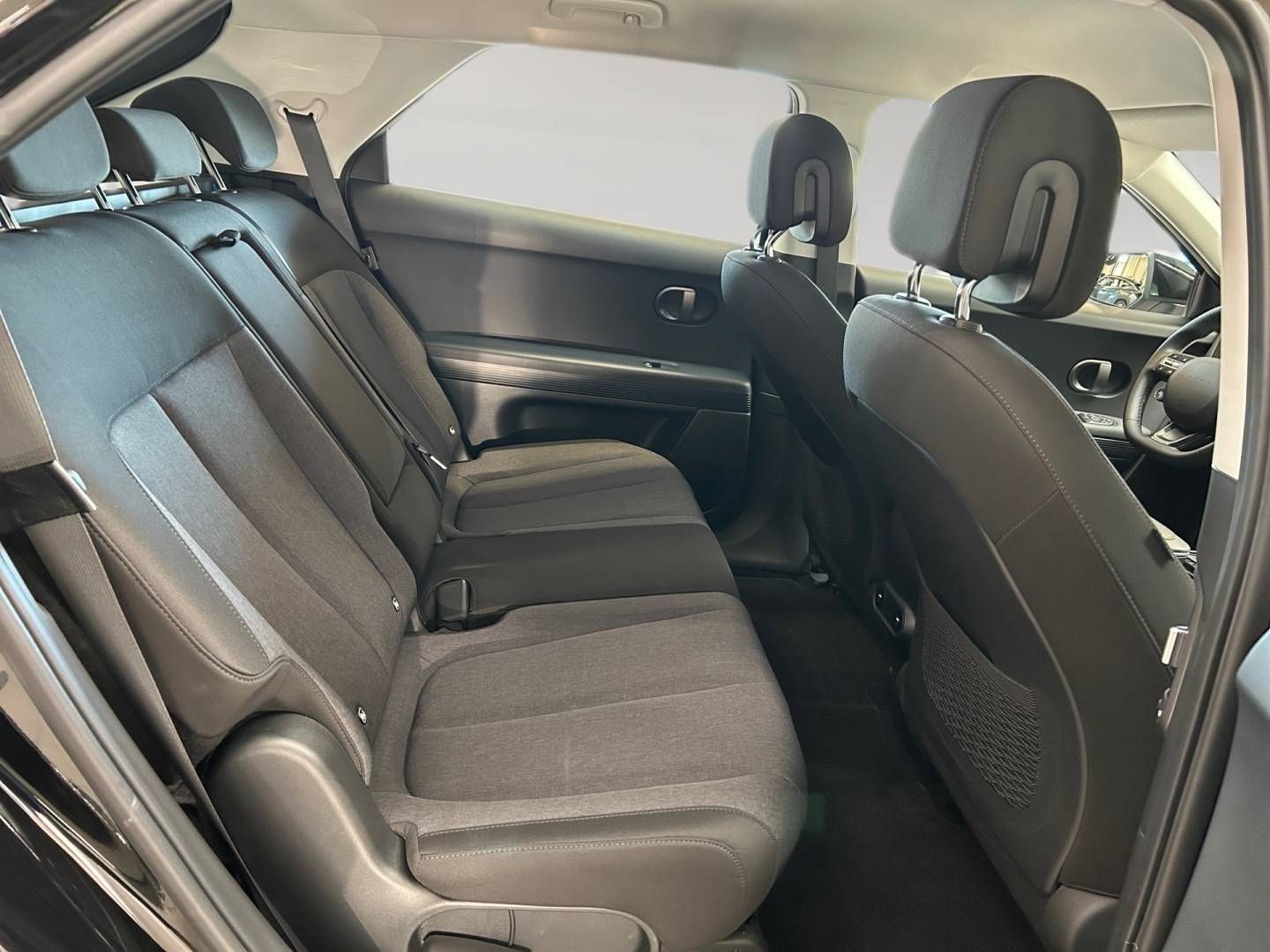 Fahrzeugabbildung Hyundai IONIQ 5 84 kWh (229 PS) 2WD DYNAMIQ, el. Heckkla