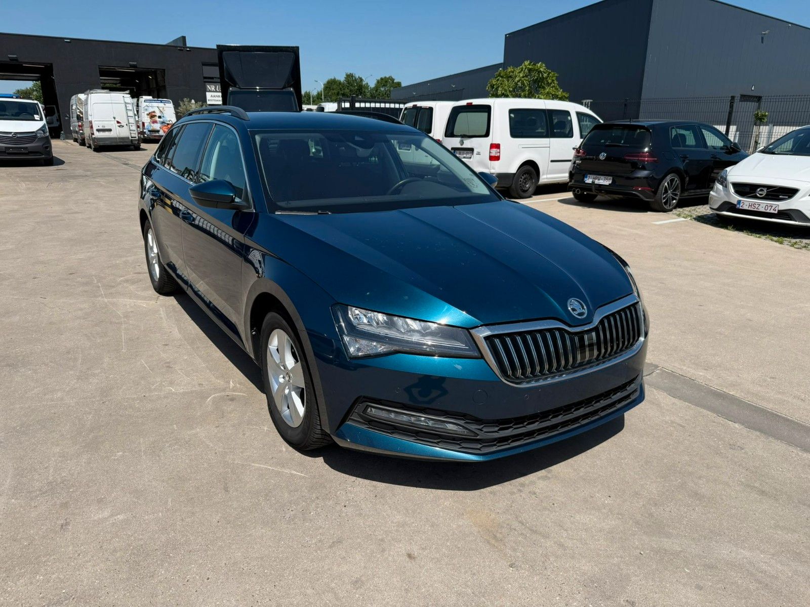 Skoda Superb (Stock ID 39209) imagem 3