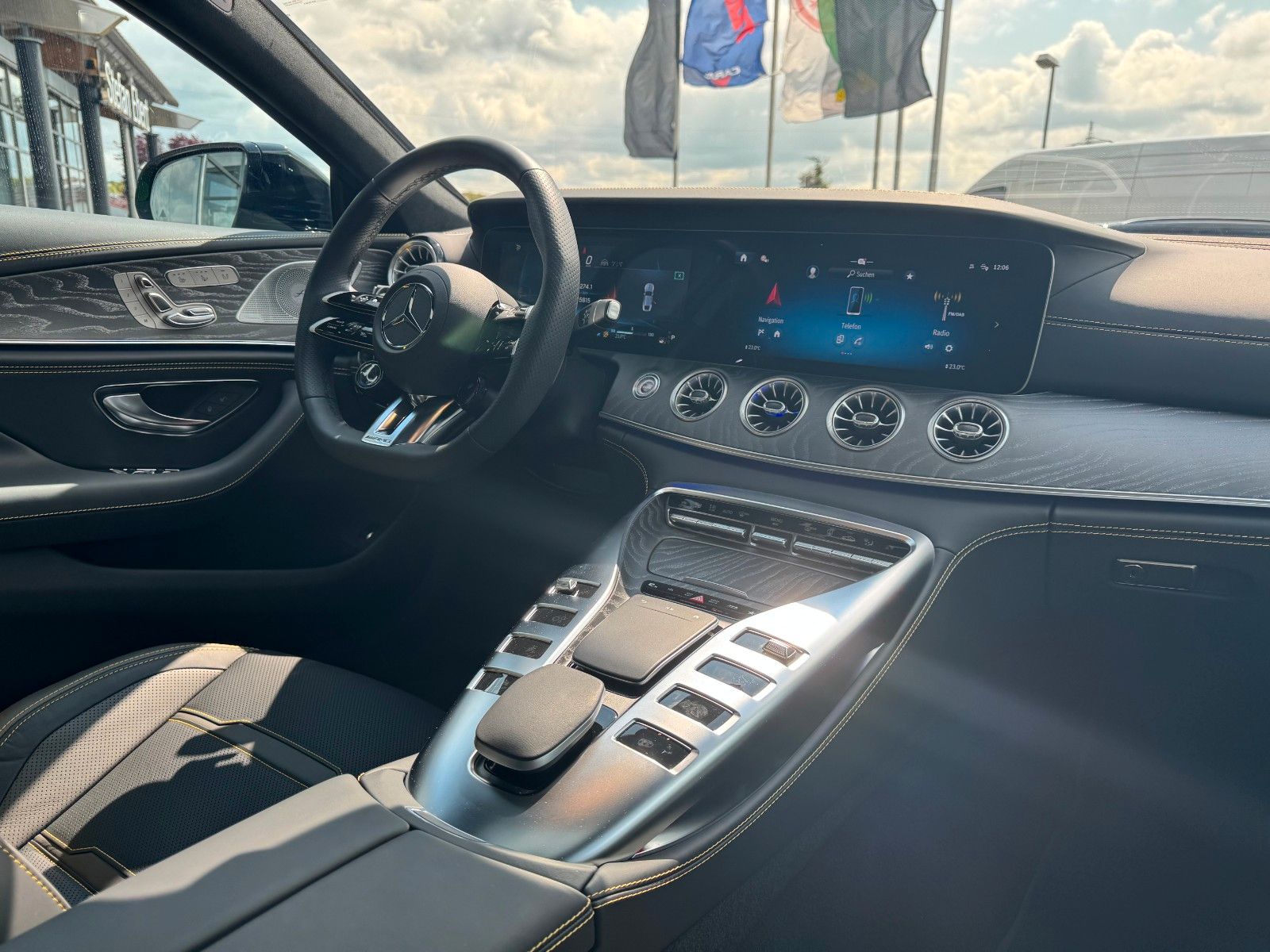 Fahrzeugabbildung Mercedes-Benz AMG GT S AirM+Burm+Standh+HUD+360+VOLL