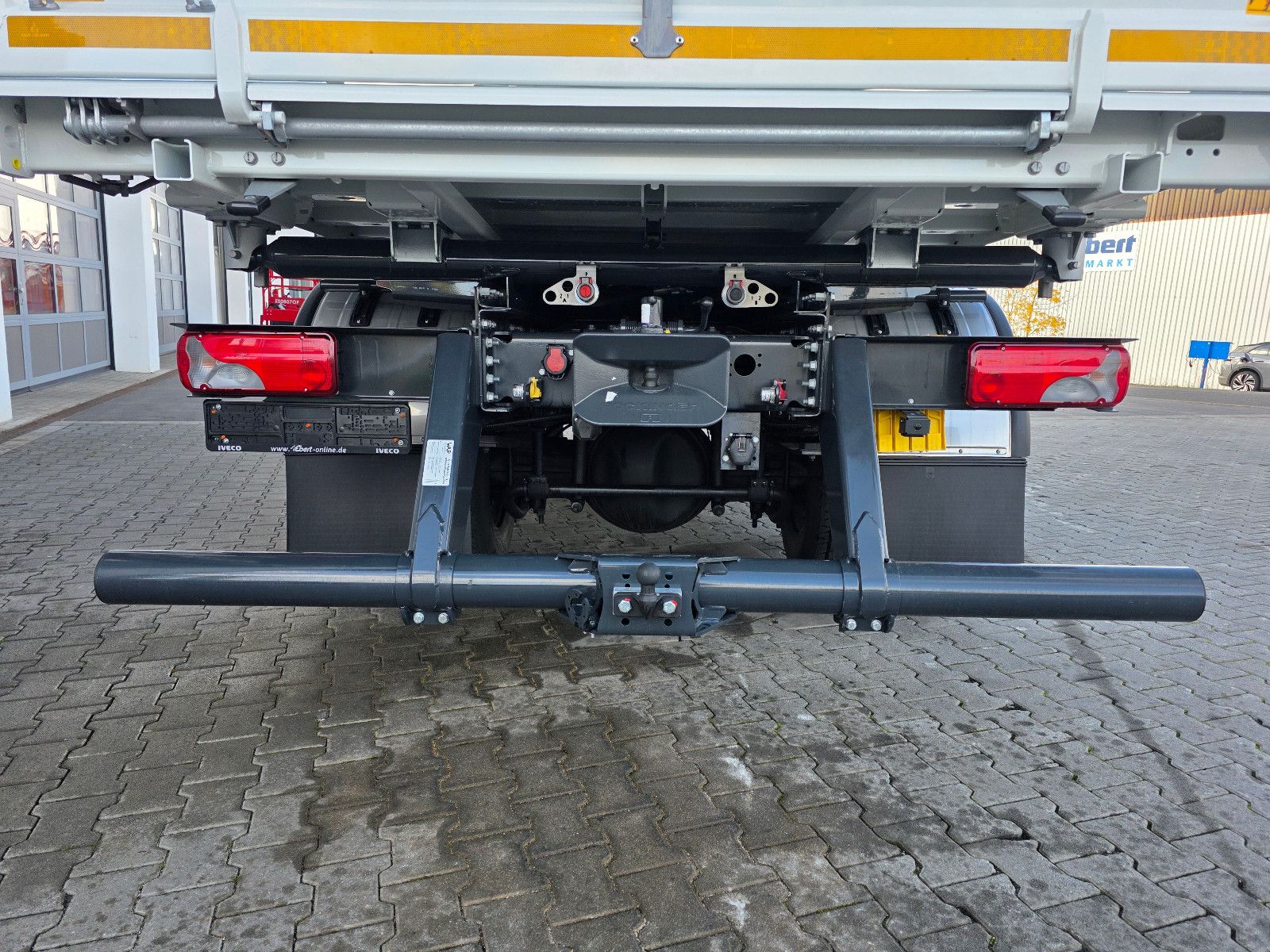 Fahrzeugabbildung Iveco Eurocargo ML160E32 4x2 Kipper, Klima, 2 x AHK