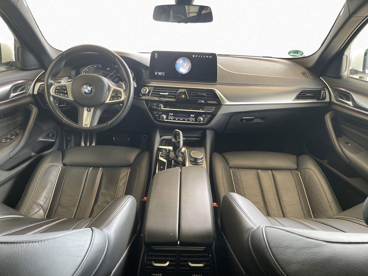 BMW 530i xDr T M SPORT,AHK,Pano,HUD,Sthzg,ACC,RFK