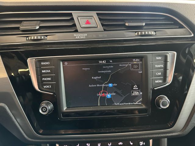 Volkswagen Touran*7-Sitzer*MASSAGE*ACC*AHK*NAV*STHZ*