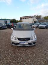 Mercedes-Benz A 160 BlueEFFICIENCY.Klima.SHZ. Navi.5 Türeg - Kleinbus bis 5.000 Euro