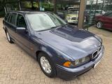 BMW 520i Touring - BMW 520 aus 2001: Kombi, 520i