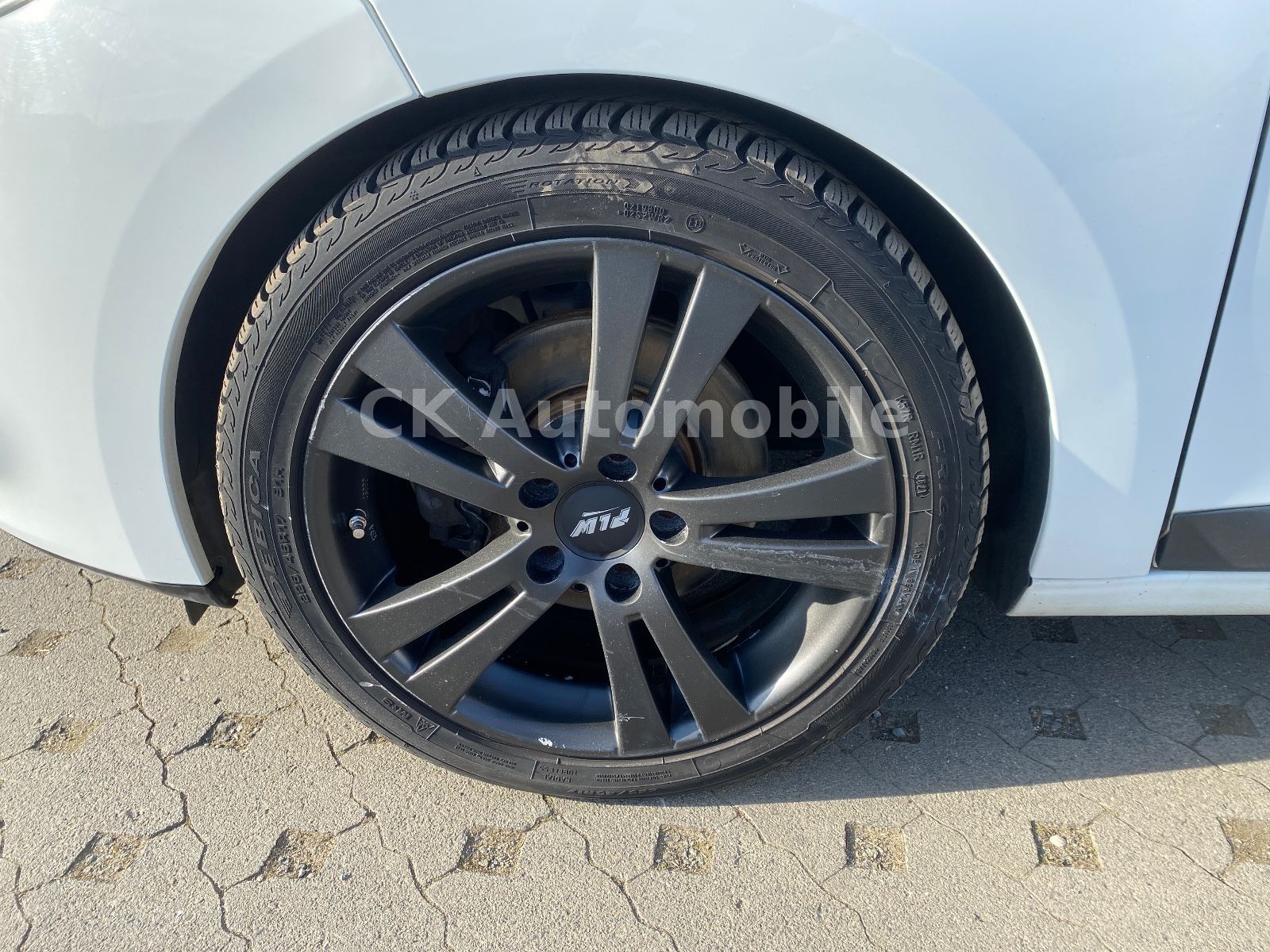 Fahrzeugabbildung Renault Megane III Coupe Luxe 2.0 Turbo/Bi-Xenon/PDC