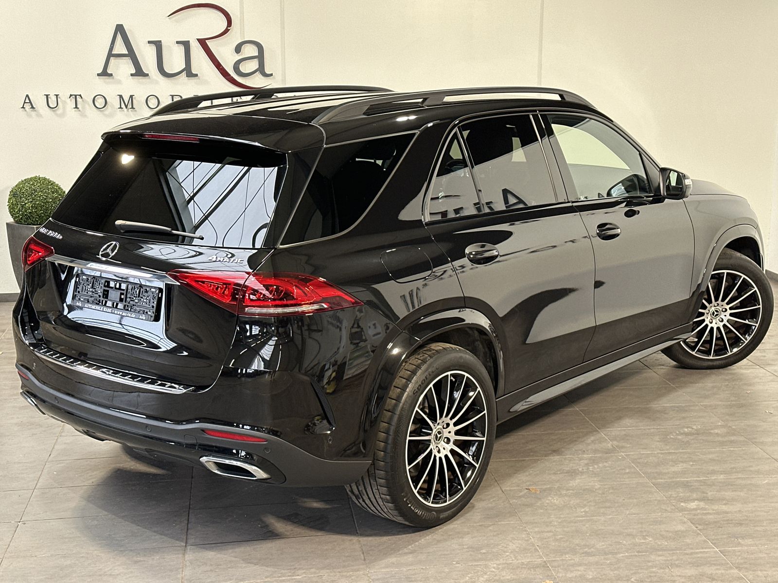 Fahrzeugabbildung Mercedes-Benz GLE 350de 4M AMG-Line NAV+LED+WIDE+AHK+360°+21ZO