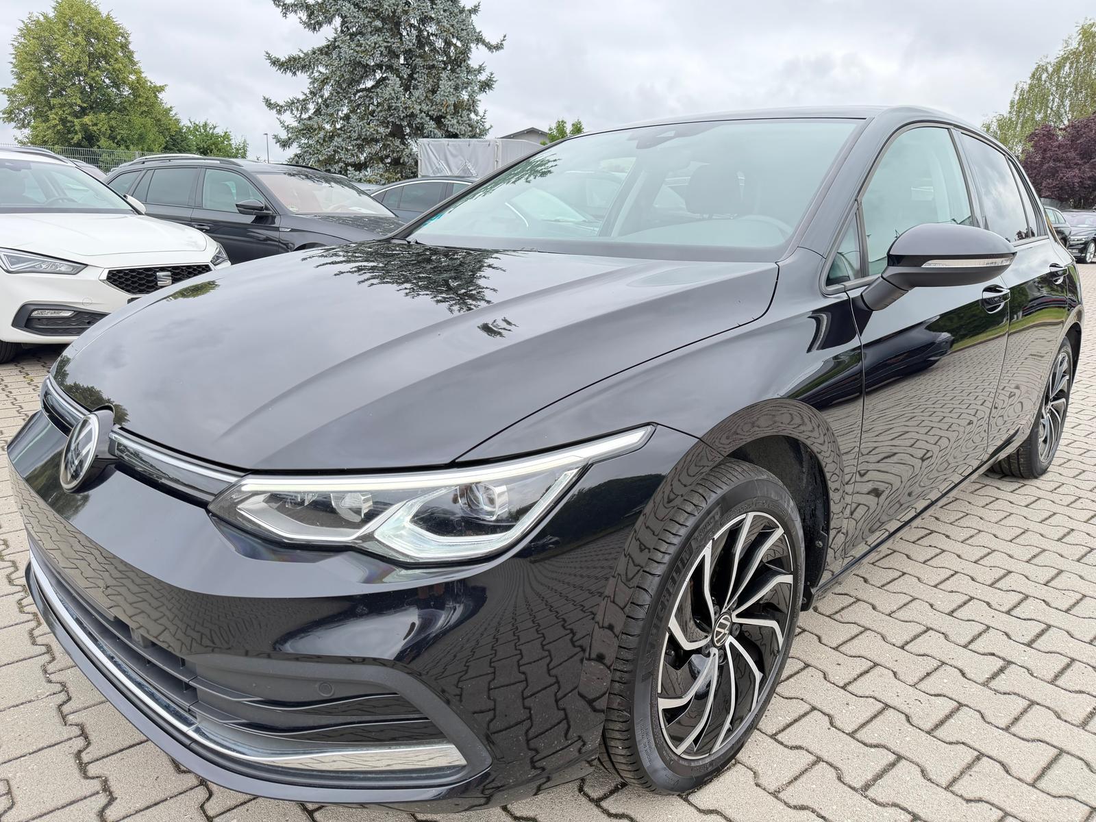 Volkswagen Golf Lim 2.0TDI Active Matrix Navi Harman Kardon