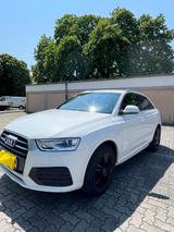 Audi Q3 2.0 TFSI 132kW quattro S tronic - - Audi in München: Q1