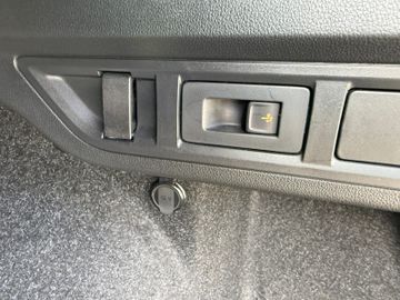 Skoda Octavia Combi Style+AHK+LED+VirtualC+Navi++