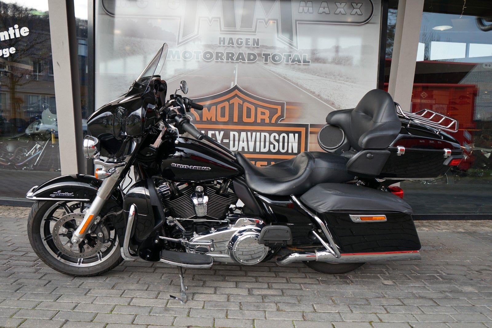 Fahrzeugabbildung Harley-Davidson FLHTKL Ultra Limited Low # 5HD1 # Screamin Eagle