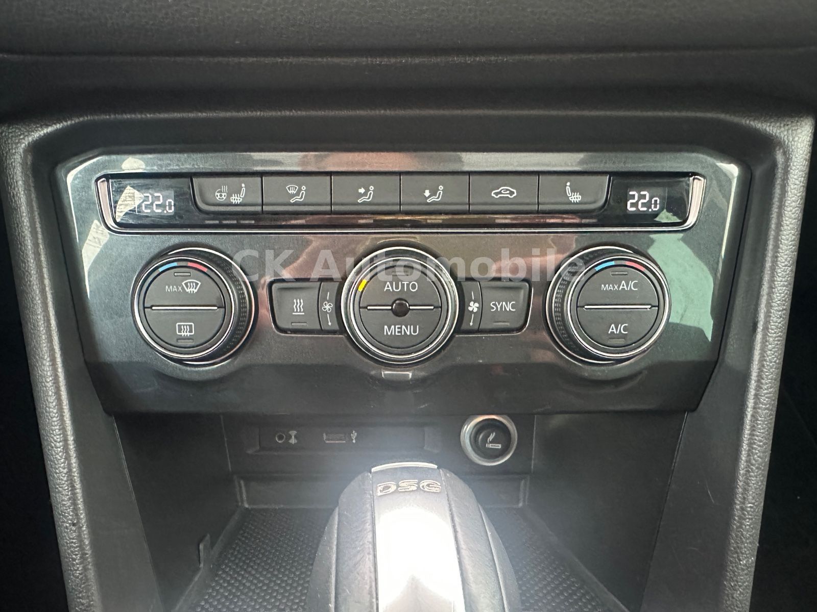 Fahrzeugabbildung Volkswagen Tiguan Highline DSG 2.0TDI 4Motion/Head-Up/Pano