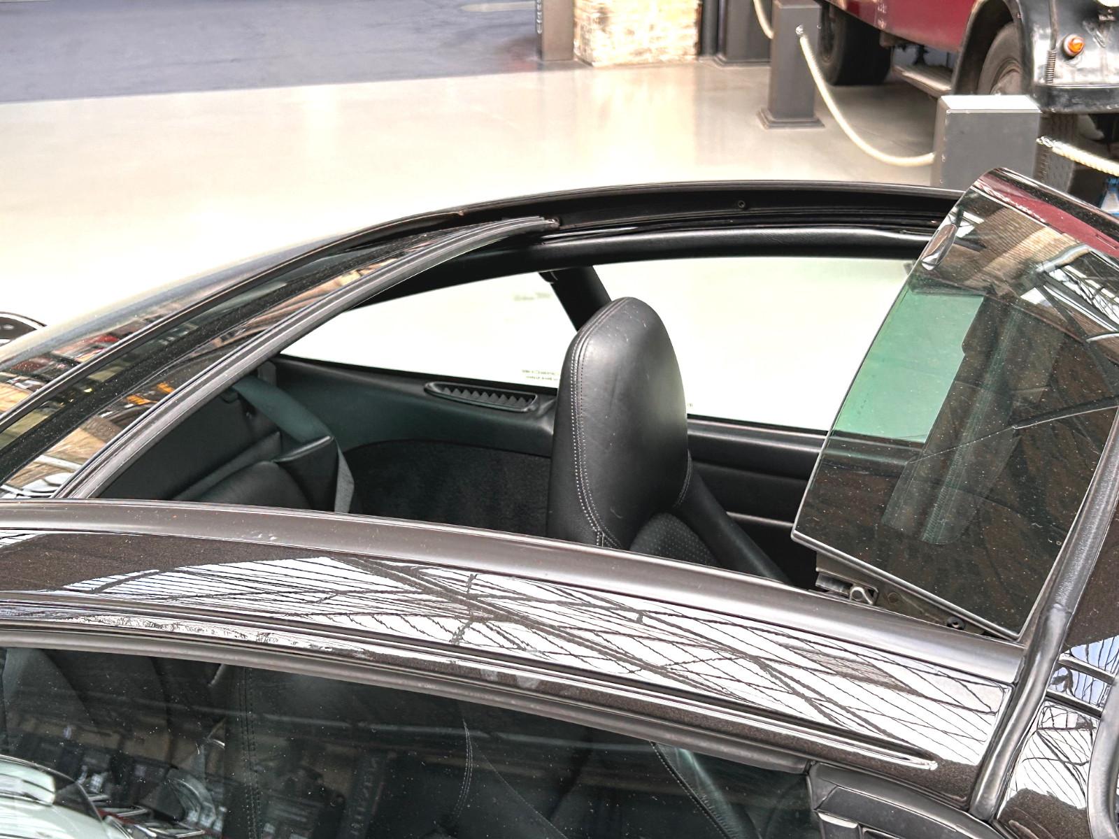 Porsche 993 Targa - Top und im Turbolook!