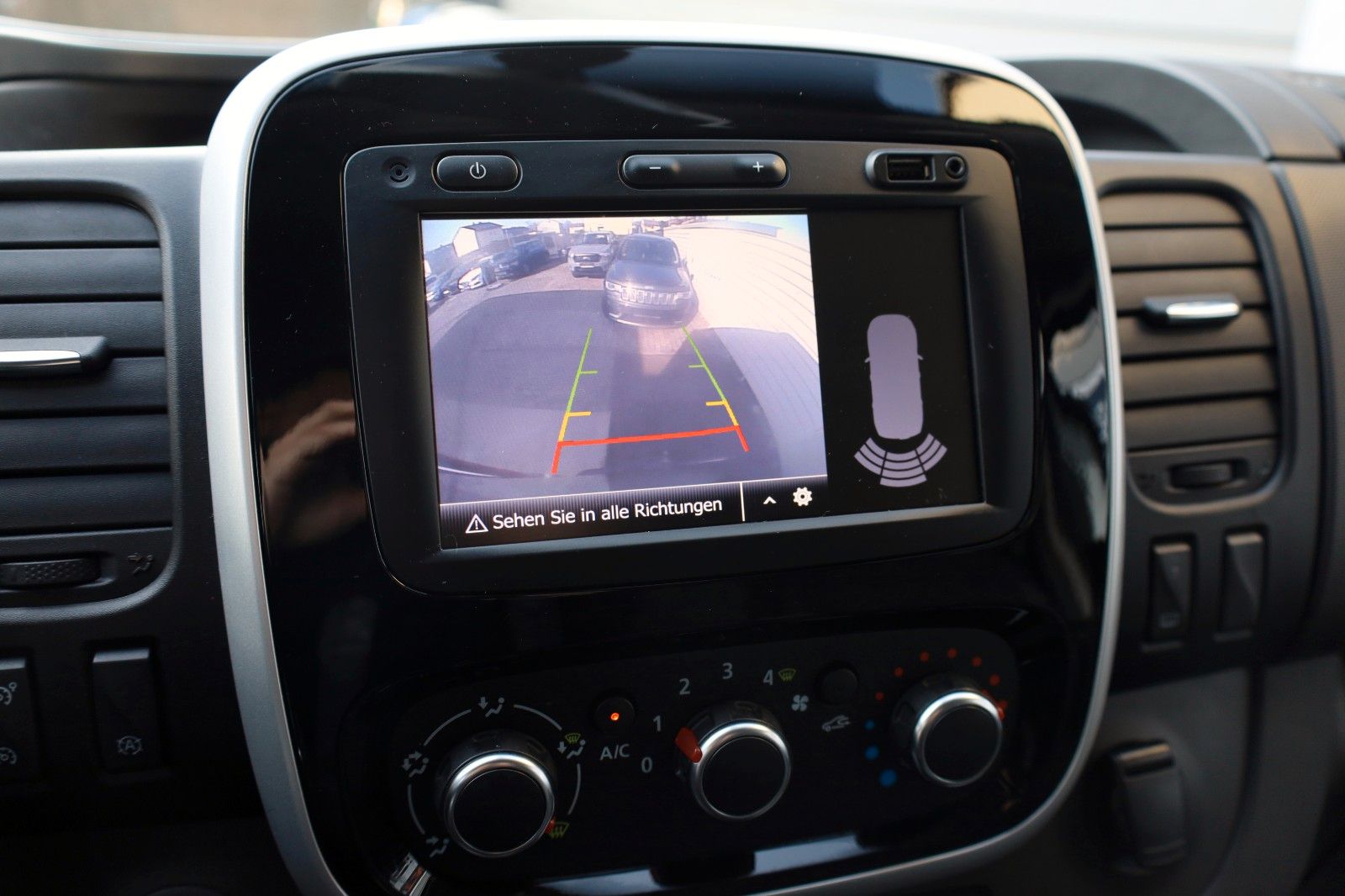 Fahrzeugabbildung Renault Trafic Kasten L2H1 3,0t Komfort Navi,Kamera,AHK